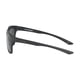 thumbnail image 2 of Gafas de Sol HUK con Lentes Polarizadas y Montura de Rendimiento Gris/Negro, 2 of 6