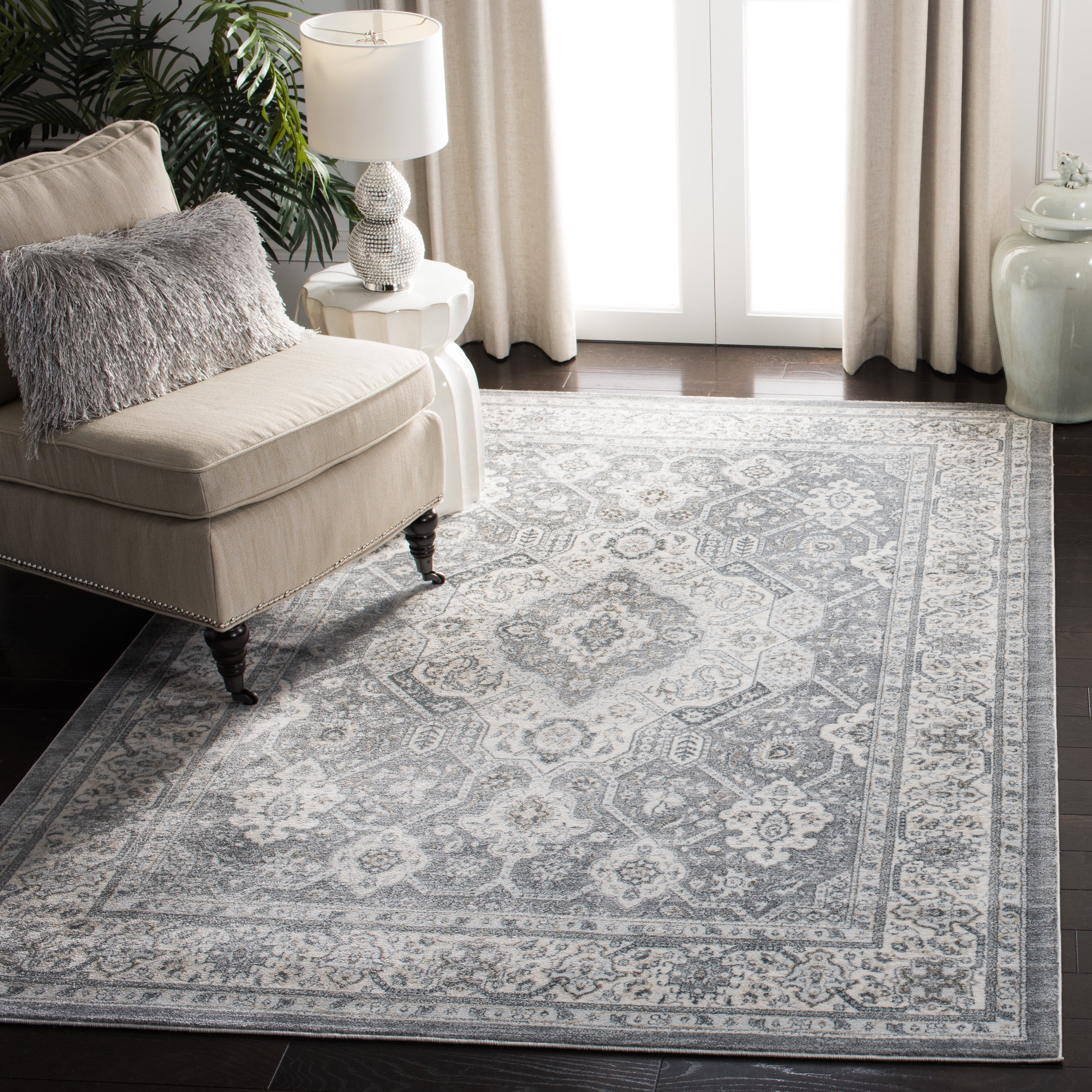 SAFAVIEH Isabella Zander Oriental Area Rug, Grey/Cream, 8' x 8' Square