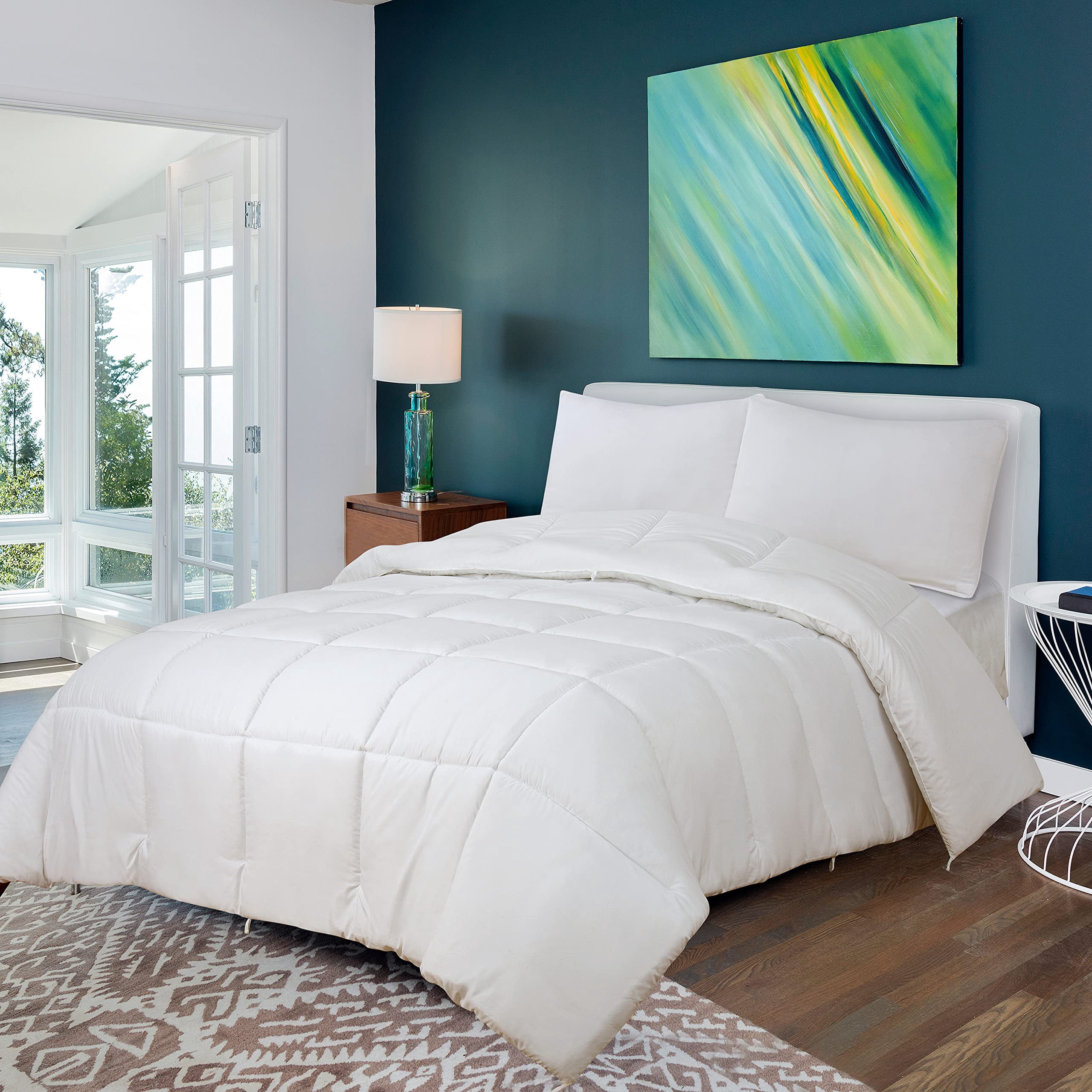 ROYALE King Comforter - All Season Down Alternative Bedding Comforter - Lightweight Quilted Comforter with Corner Tabs - Ultra Soft Luxury Hotel Comforter - Box Stitched Duvet Insert (King, White)