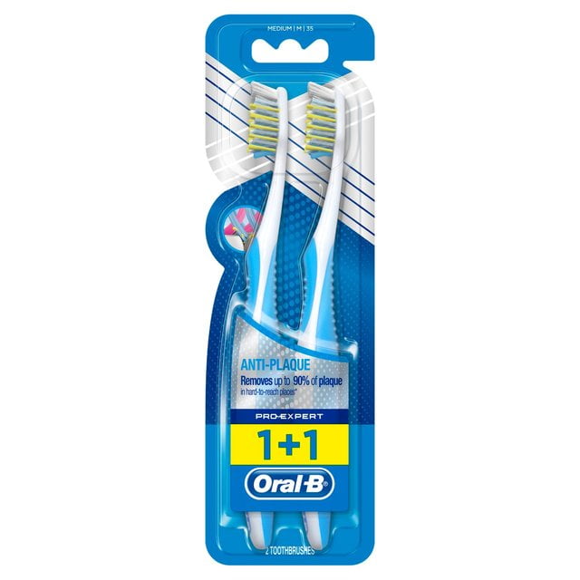 Kakadu Gang Renovatie Oral-B Pro-Expert Cross Action Anti Plaque 35 Medium Toothbrush 2 per pack  - European Version NOT North American Variety - Imported from United  Kingdom by Sentogo - SOLD AS A 2 PACK - Walmart.com