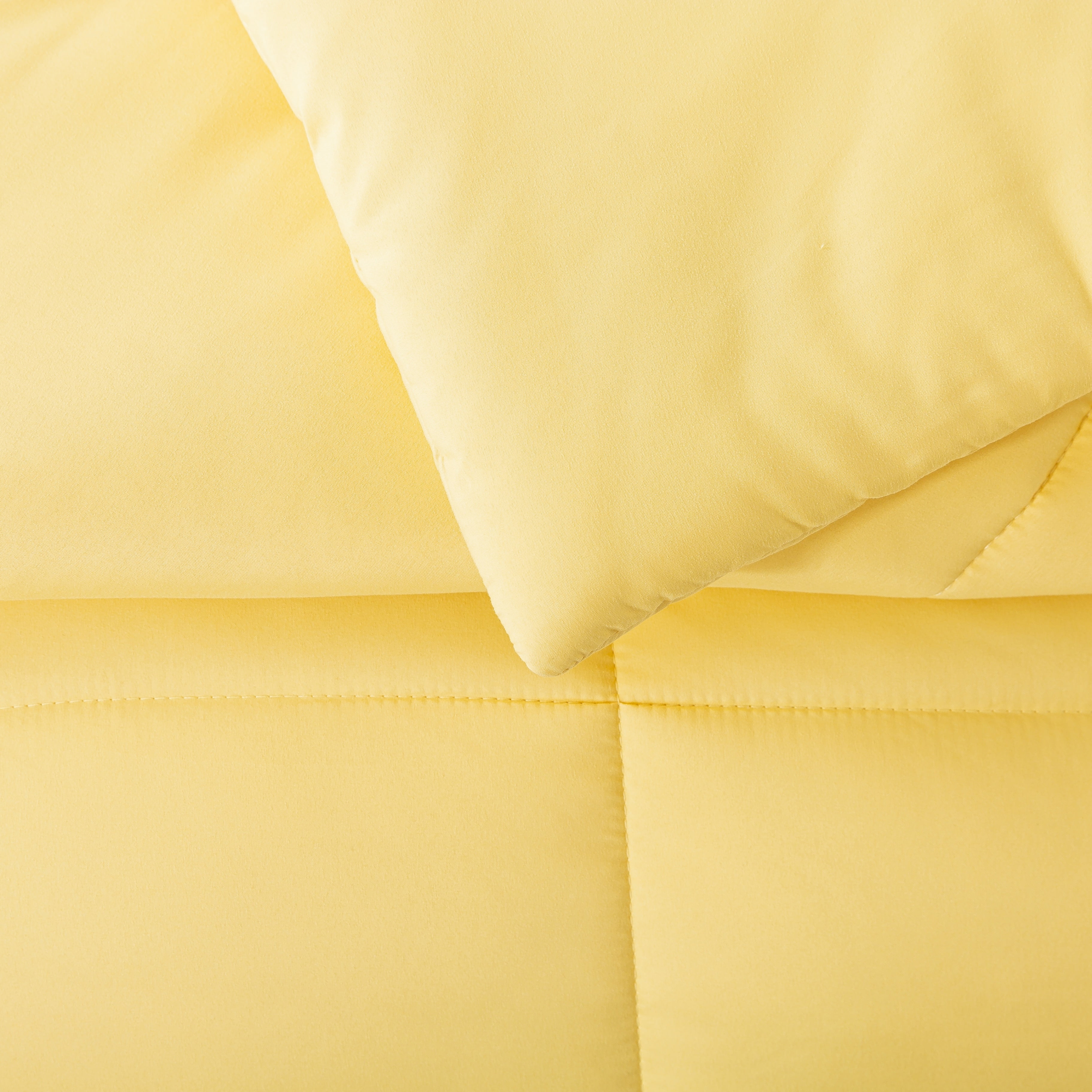Mainstays Solid Yellow Hypoallergenic Down Alternative Comforter, Twin XL