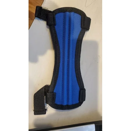 2-Strap Archery Long Arm Guard for Kids 17cm x 6cm Durable Protective Gear for Bow Shooting Lightweight Design for Comfort and Performance
