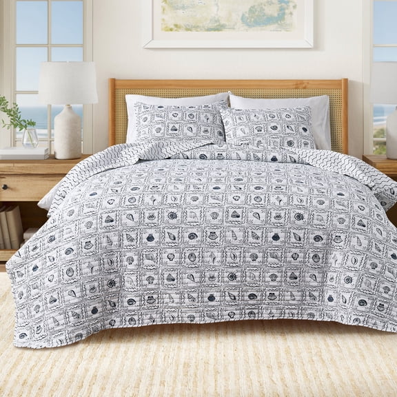 Coastal Quilt Set - Lightweight, Soft, All-Season - 2-Piece Reversible Nautical Bedding Set (Twin / Twin XL, Seashell Tile)