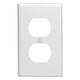 Leviton Plaque Réceptacle Duplex Blanc Simple Gang M24-88003-WMP – image 4 sur 6