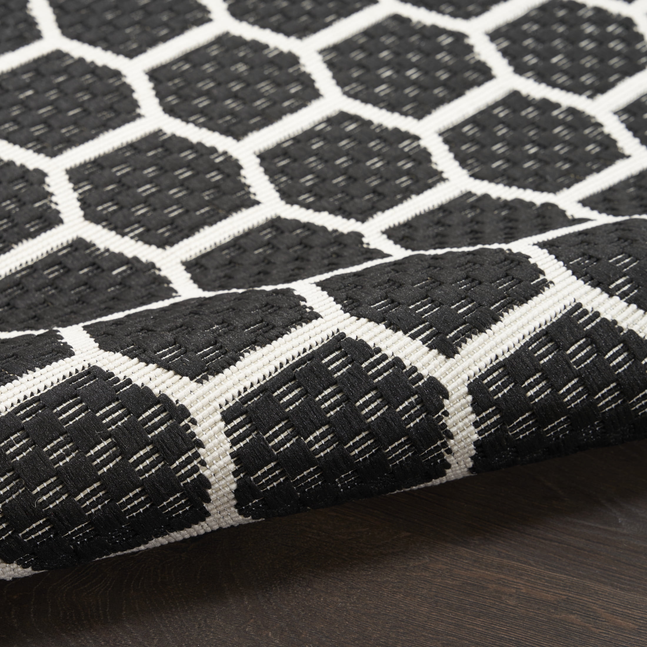 Nourison Reversible Indoor Outdoor Geometric Black 6' x 9'Area Rug (6x9)