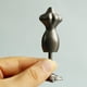thumbnail image 3 of Soporte de exhibición de aleación para vestido de muñeca, soporte para modelo de maniquí gris, 3 of 9