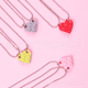 thumbnail image 2 of Collar de amor y amistad entre novias, un par de colgantes de bloques de construcción con forma de amor desmontables de estilo hip-hop europeo y americano, 2 of 2