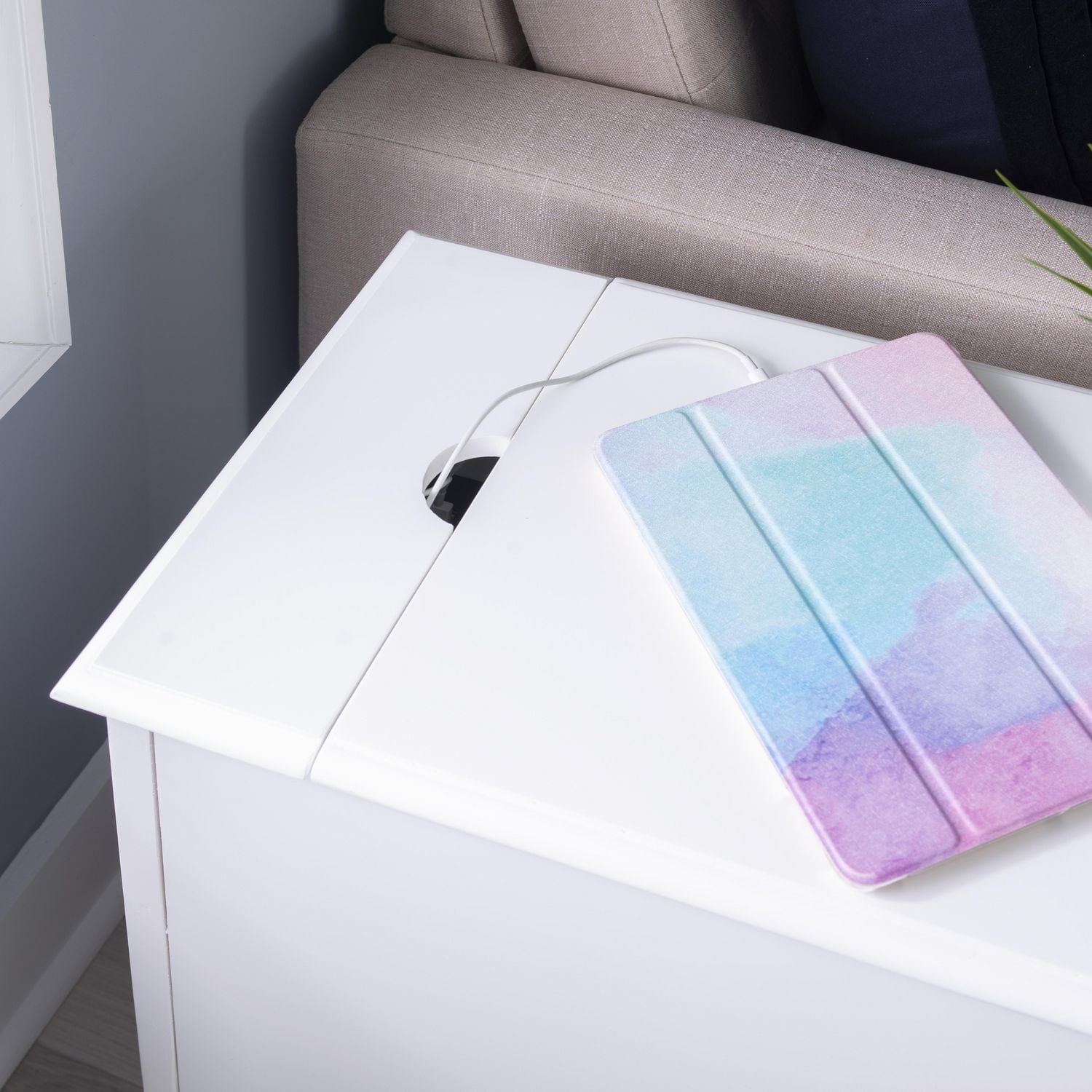 Ortiz Accent Table, White