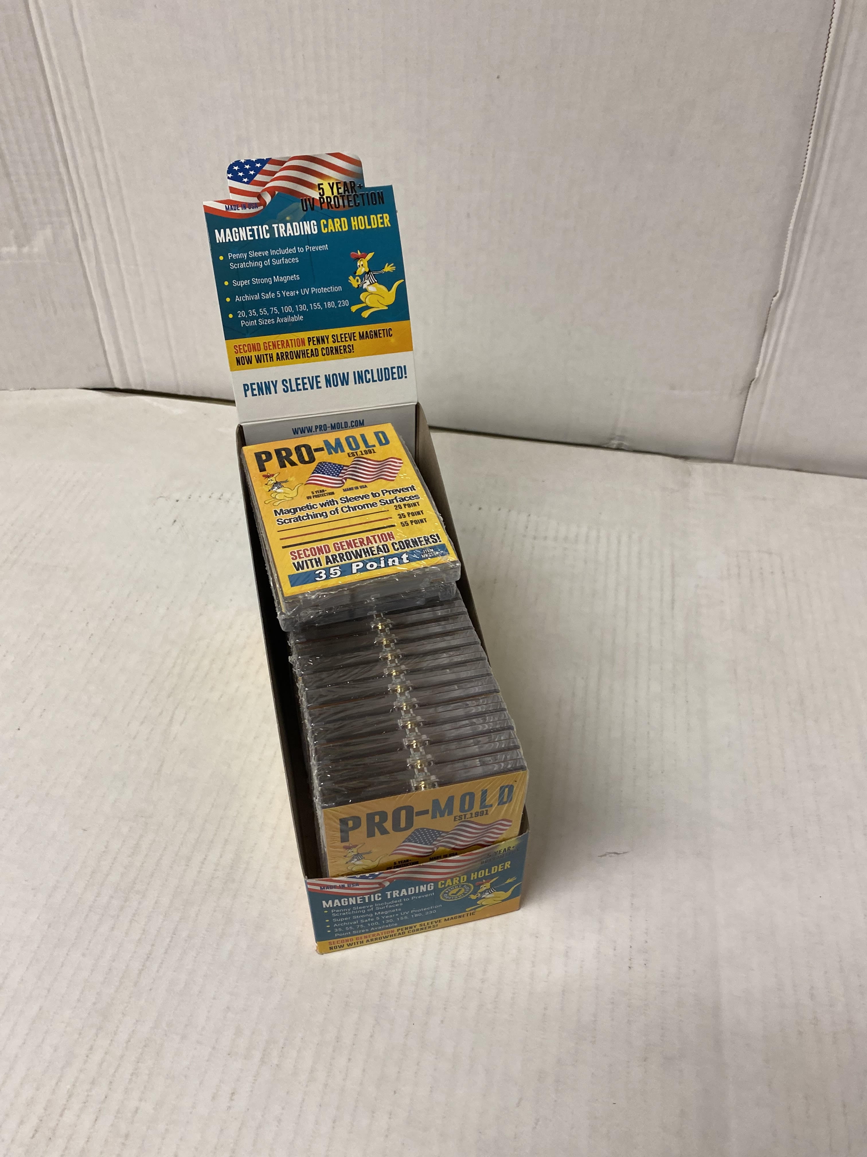 25 Pro Mold 35pt w/Penny Sleeve One Touch Card Holders MH35S