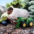thumbnail image 3 of Camión volquete Sandbox de juguete John Deere Big Scoop con cargador, 21 cm, 3 of 4