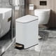 thumbnail image 5 of Bewildely Bote de basura de acero de lujo con delgado para baños modernos Cocina Tapa de inodoro Menos espacio Clásico Suministros de limpieza para el hogar Blanco mate, 5 of 6