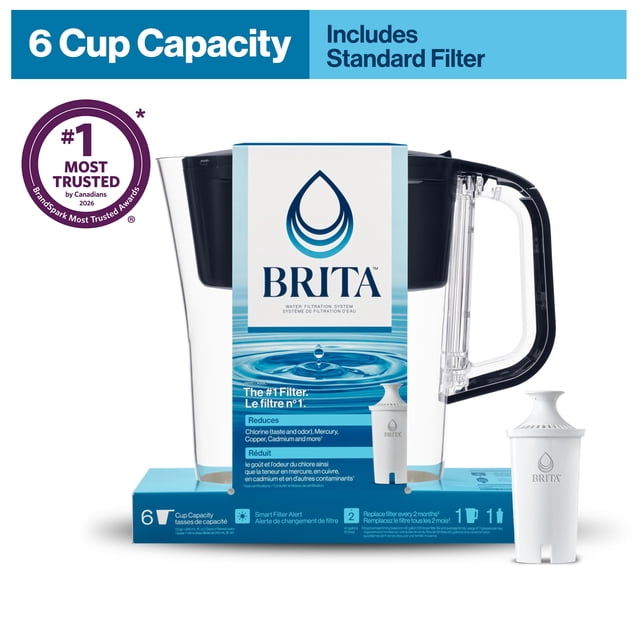 Petit pichet de filtration d’eau Brita d’une capacité de 6 tasses avec 1 filtre Brita standard, sans BPA, modèle Denali noir