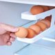 thumbnail image 3 of Soporte para huevos para refrigerador, contenedor de almacenamiento de huevos que se enrolla automáticamente, soporte para huevos de plástico de 2 niveles, bandeja para huevos que ahorra esp, 3 of 5