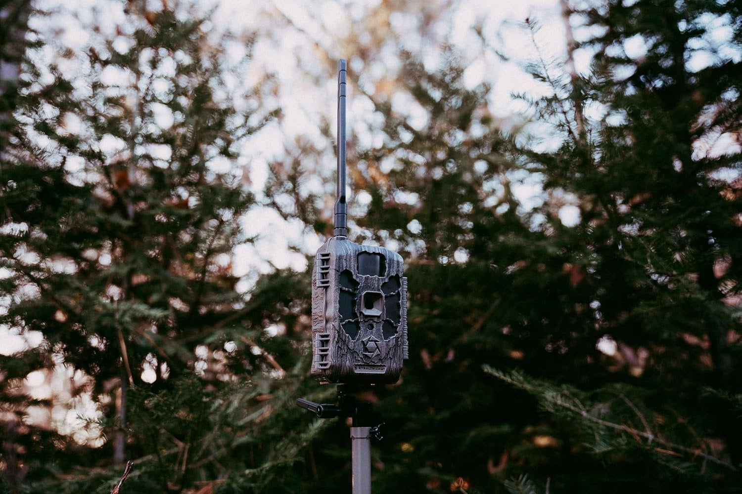 Stealth Cam Deceptor Max 2.0 Dual-Core Cellular Trail Camera  40MP Photos, 1440P Video w/Audio, NoGlow IR, 100ft Detection, GPS & DualSIM  Includes SD Card and Cleaning Cloth 2PK