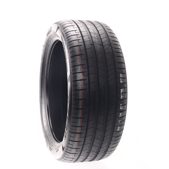 Pirelli P Zero PZ4 Luxury 275/40R21XL 107Y Tire
