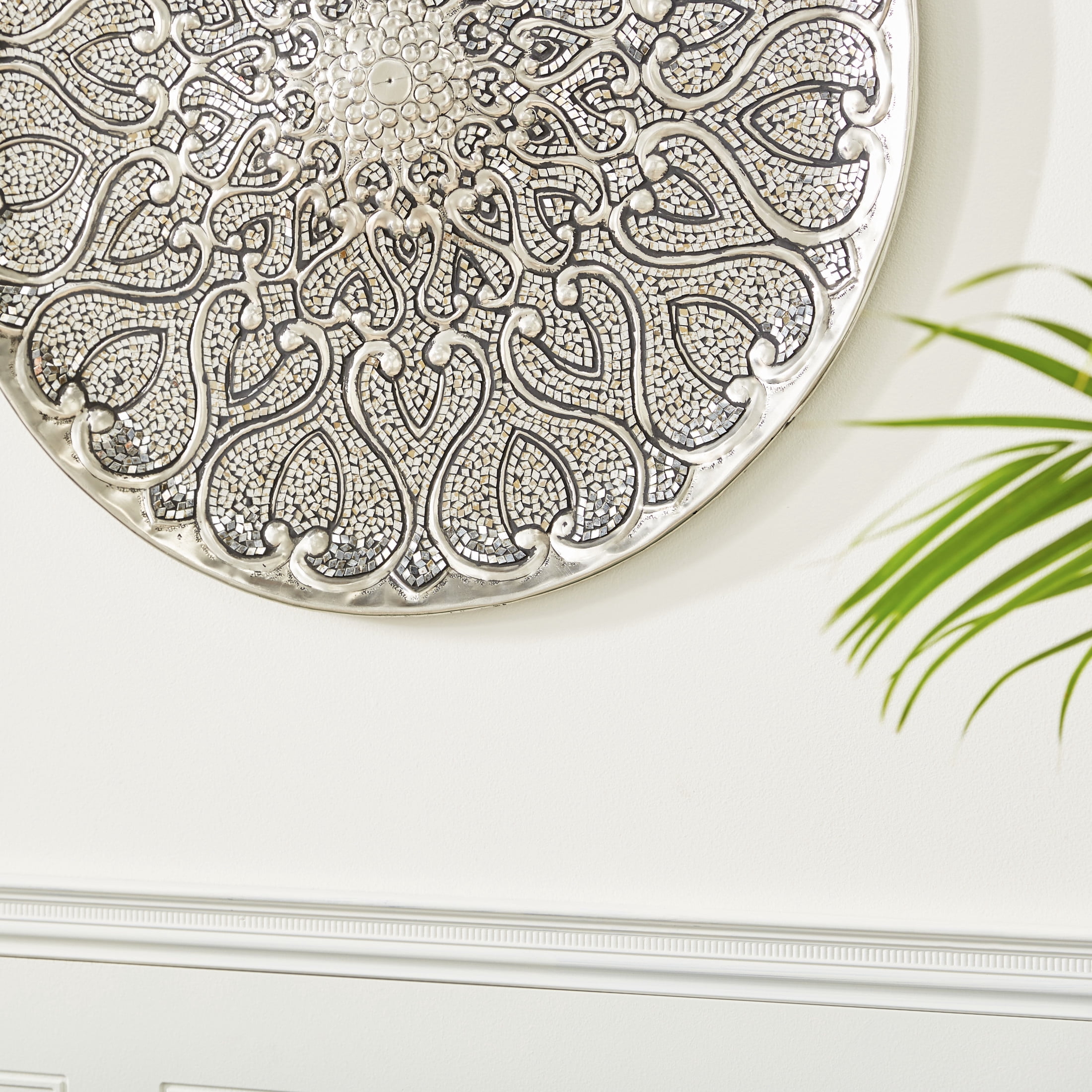 DecMode Silver Metal Plate Wall Decor with Embossed Details