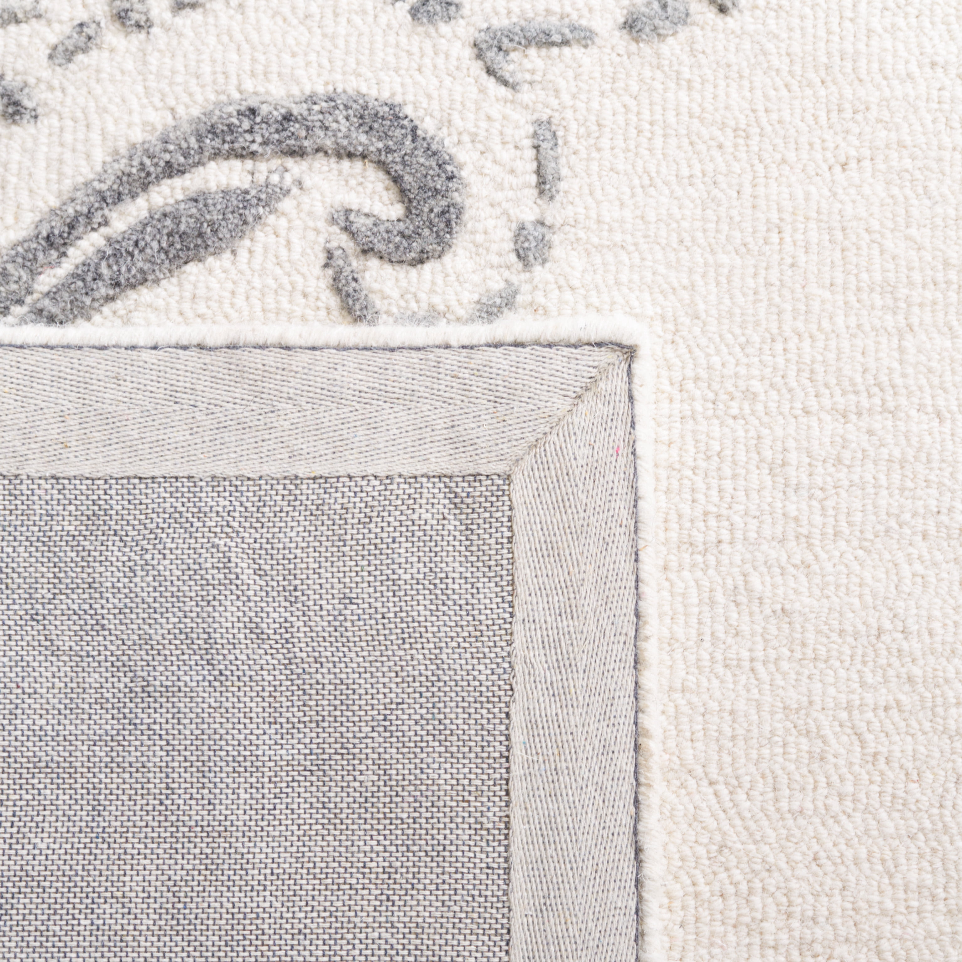 SAFAVIEH Jardin Salome Leaves Area Rug, Ivory/Gray, 6' x 6' Round