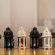 thumbnail image 4 of unidades de candelabros colgantes de hierro estilo marroquí para velas de té, con cristales, ideales como centros de mesa para bodas (negro, cristal transparente)., 4 of 7