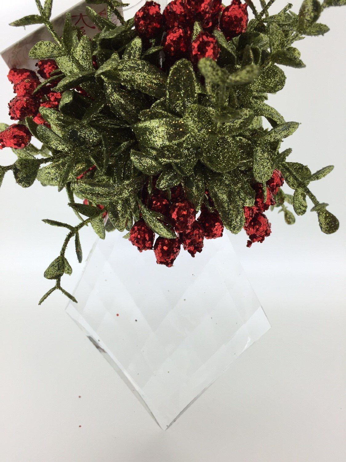 KISSING KRYSTALS 2020 Annual Limited Edition Mistletoe Christmas Ornament Ganz 