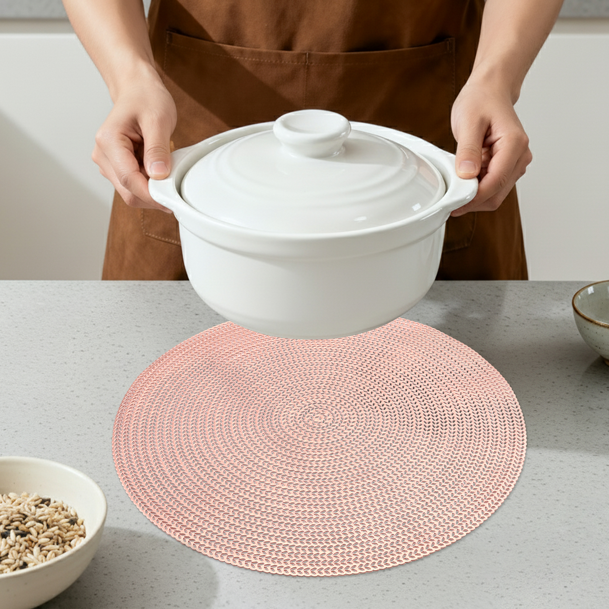 Unique Bargains Set of 6 Round Washable Hollow Design Placemats Rose Gold