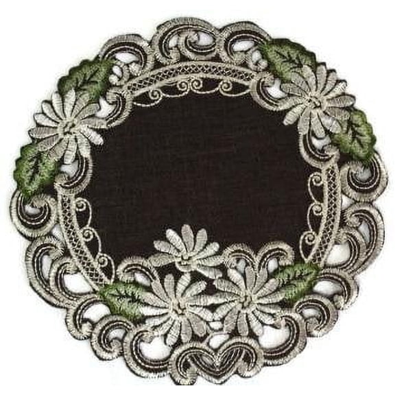 Doily Boutique Round Doily Embroidered with White Daisy Flowers on Brown Burlap Linen Fabric, Size 7 inches
