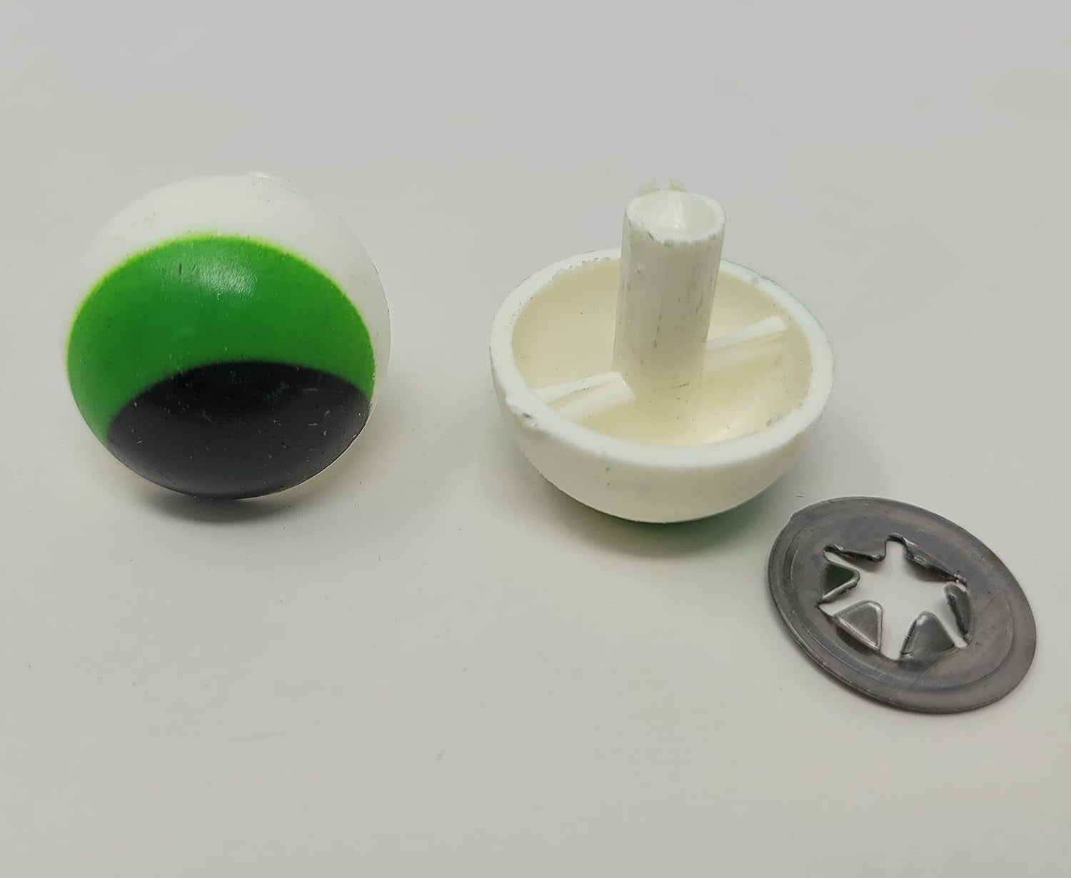 Pair of Zim's 24mm Green Painted Plastic Frog Safety Eyes for Craft or Puppets (Pack of 6)