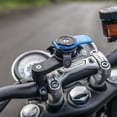 thumbnail image 2 of Kit de soporte para motocicleta Quad Lock para iPhone 17 Pro Max MAG, 2 of 9