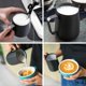 thumbnail image 3 of Jarra Profesional para Latte Art 350ml - Acero Inoxidable 304 con Recubrimiento de Teflón No se pega Incluye Pluma Barista Color Negro, 3 of 4