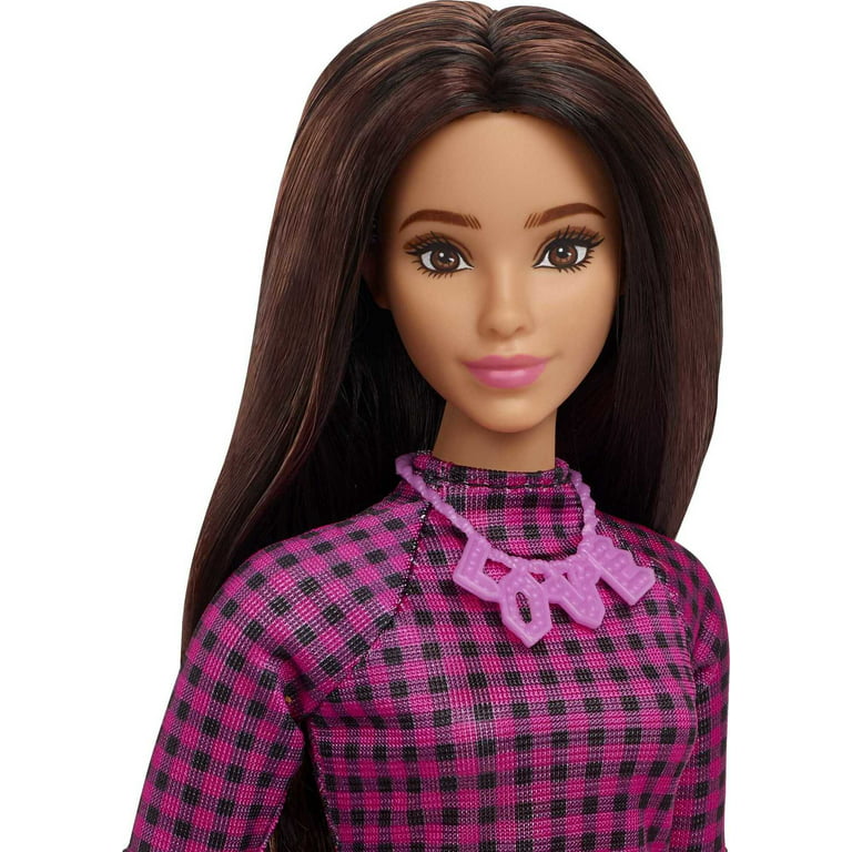 Barbie Fashionistas Doll # 188 en robe à carreaux Senegal