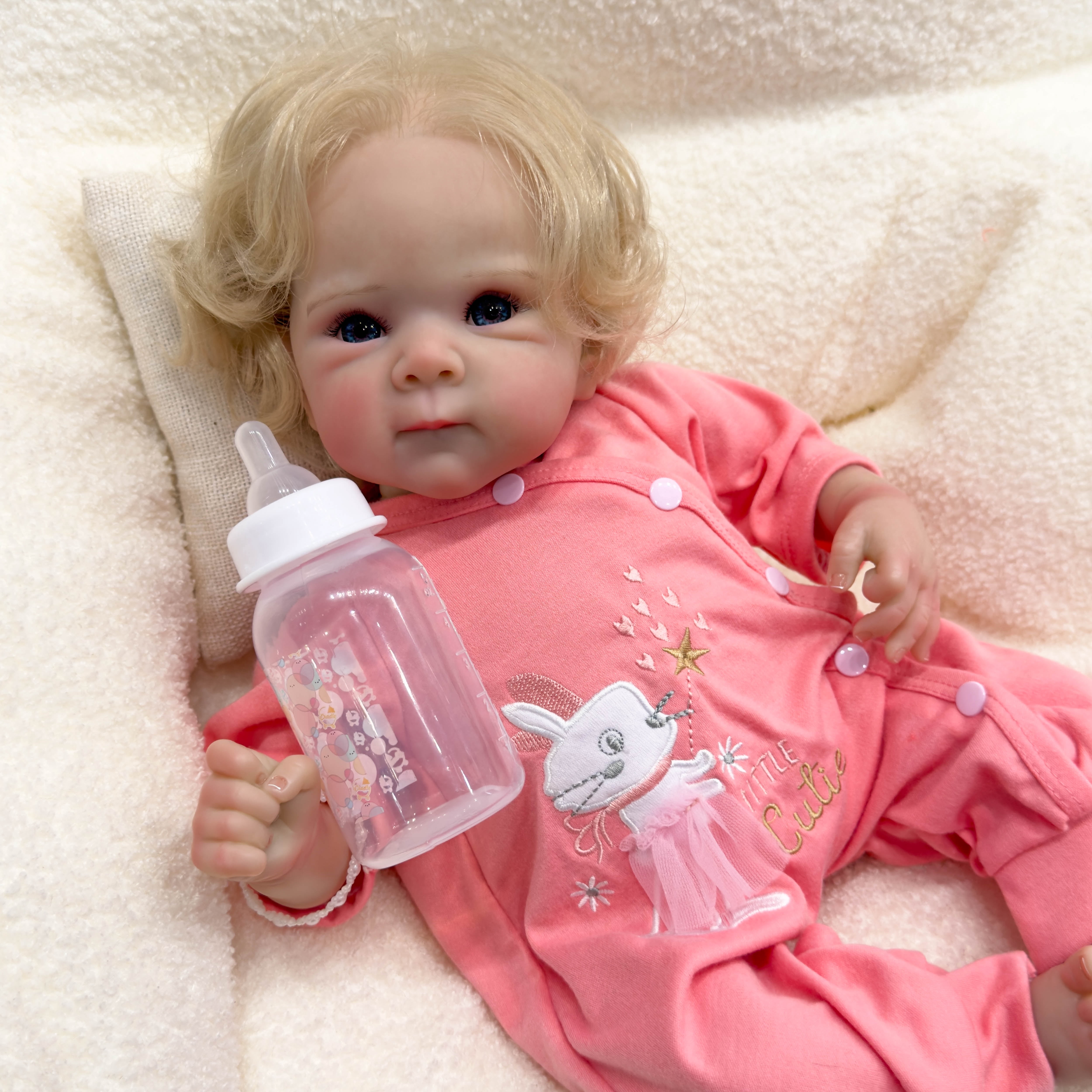 Lifelike Reborn Baby Dolls 18 inch Soft Cloth Body Realistic Newborn Baby Dolls Poseable Real Life Baby Dolls with Doll Accessories and Gift Box For Kids 3+ Years