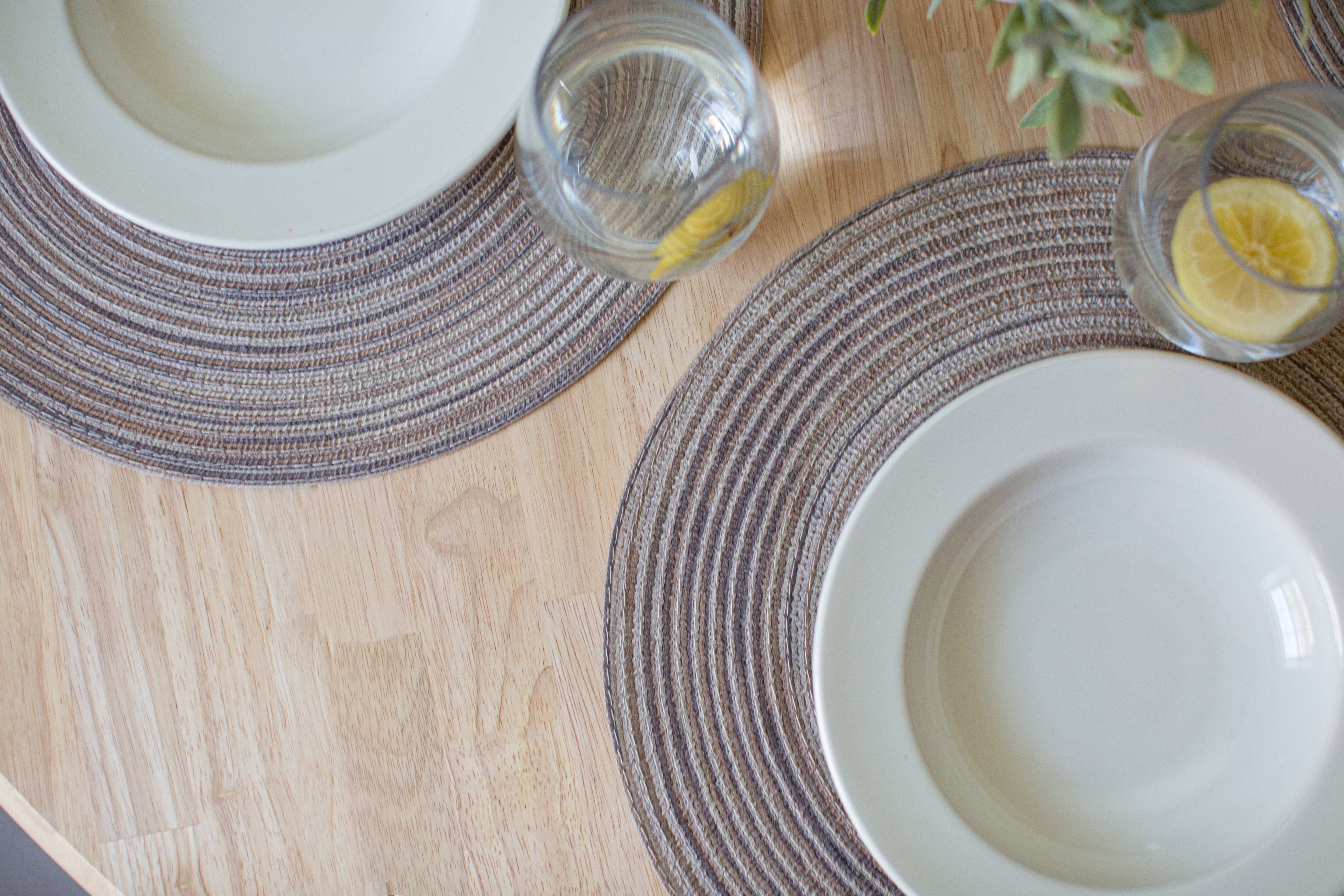 Mainstays Mars Ombre Stria Brown 15 Rd Placemat Walmart Com Walmart Com