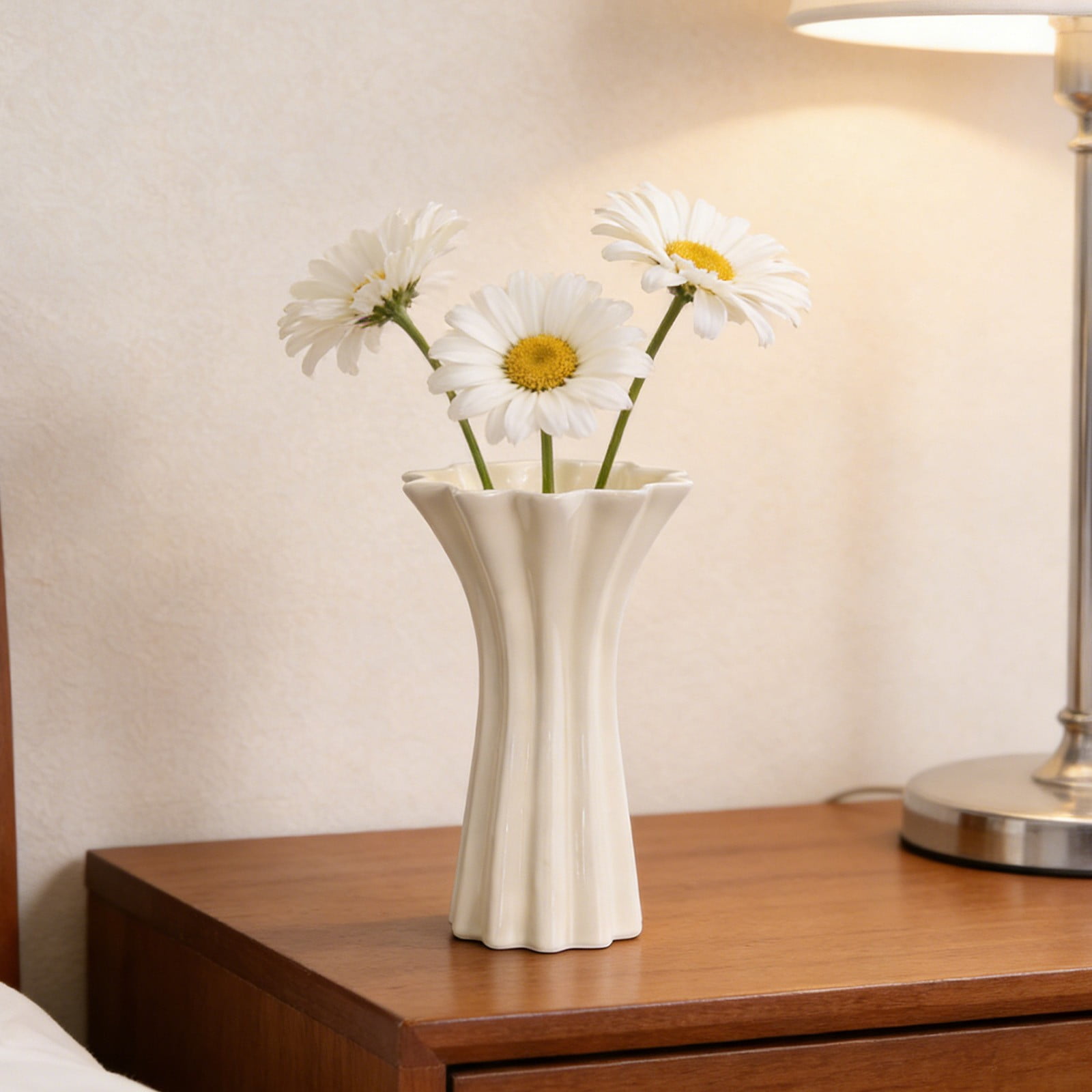 C Small Beige Striped Plastic Vase For Dried Flower Display Pampas Grass Arrangement For Desk Bookshelf Table Centerpiece