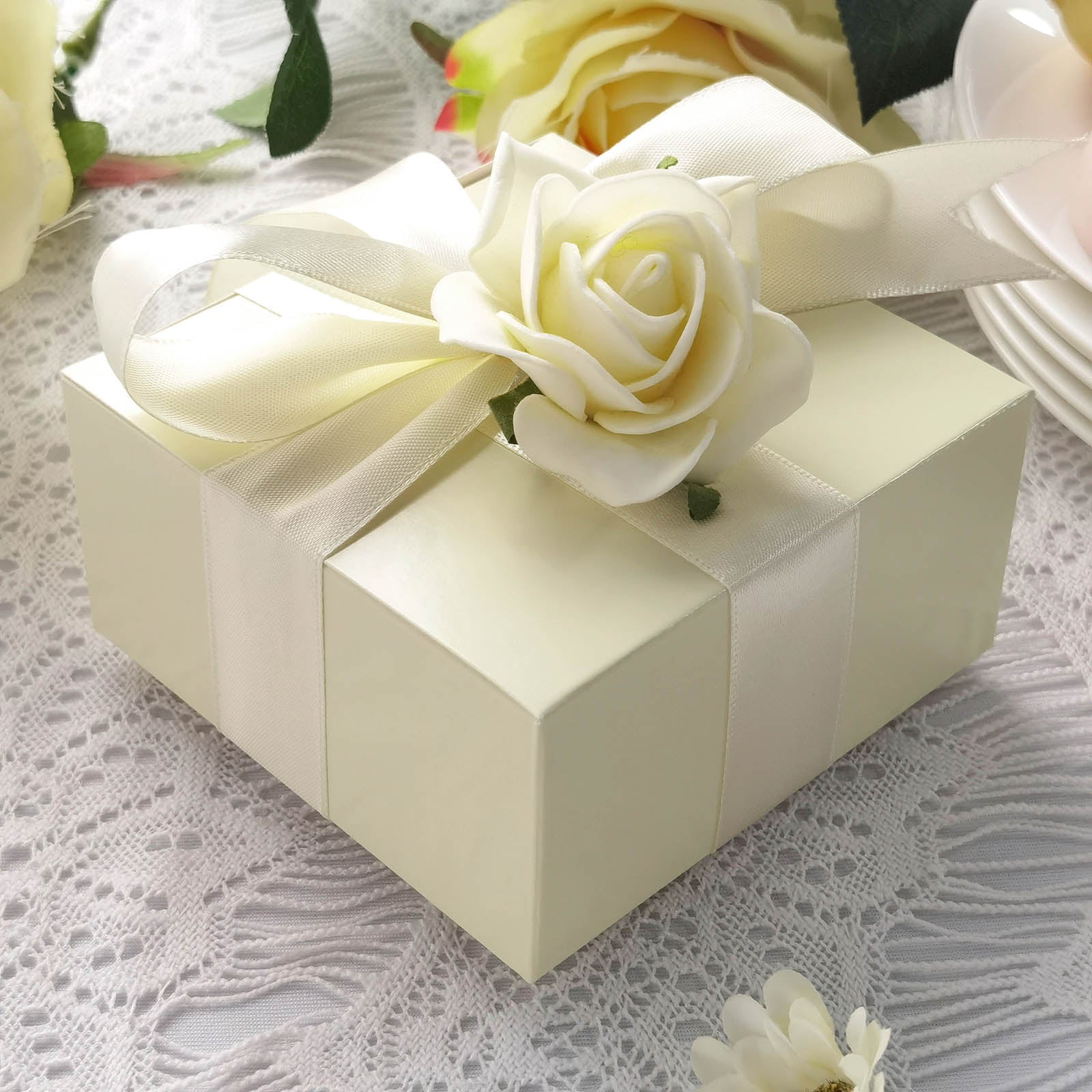BORDSTRACT 5PCS Imitation Camellia Flower Ribbon, Flower Ribbon for Gift  Wrapping DIY Wedding Favor Boxes Candy Bag Cake Box Gift Box Sugar Box