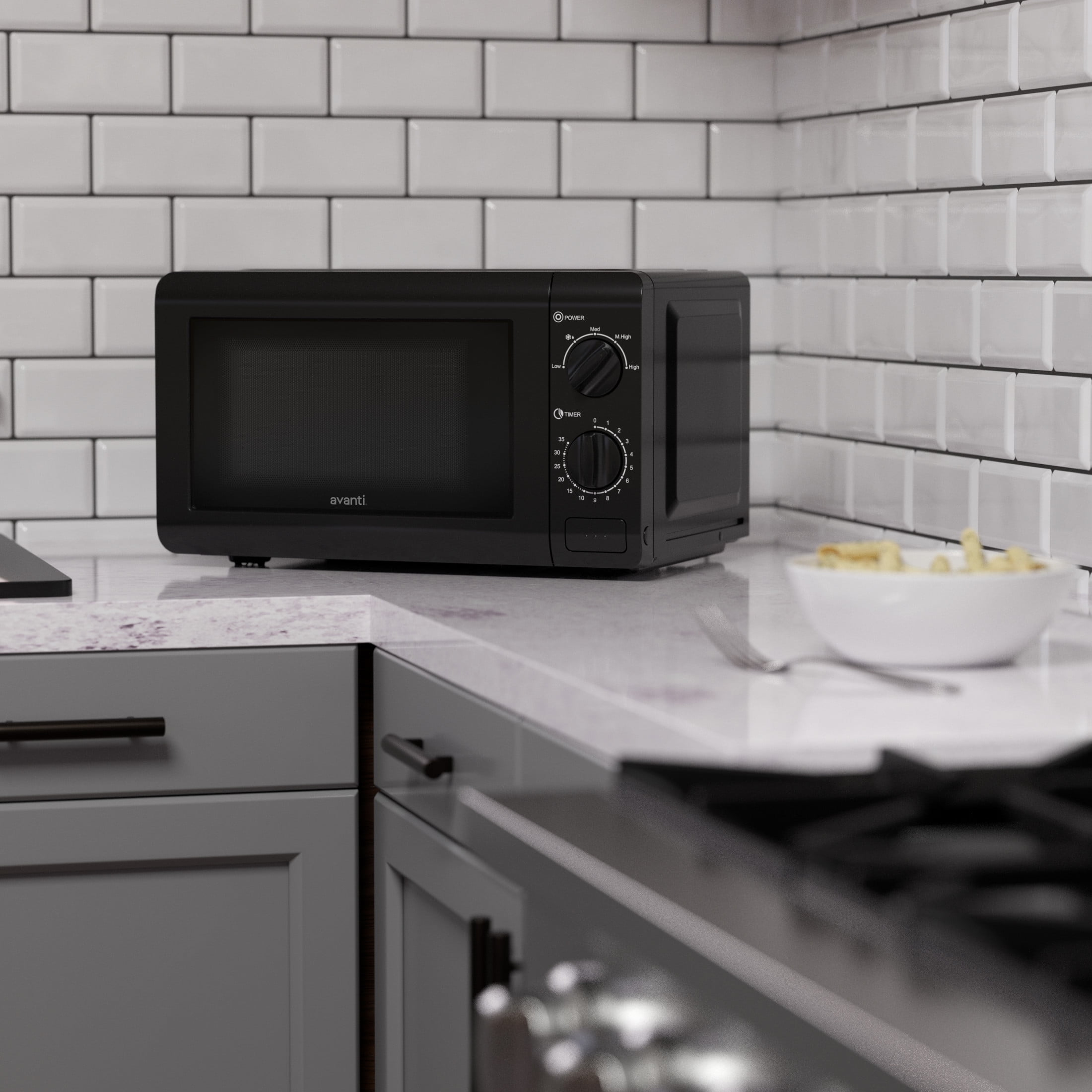 Avanti Microwave Oven with Mechanical Dials, 0.7 cu. ft., in Black (MM07V1B)