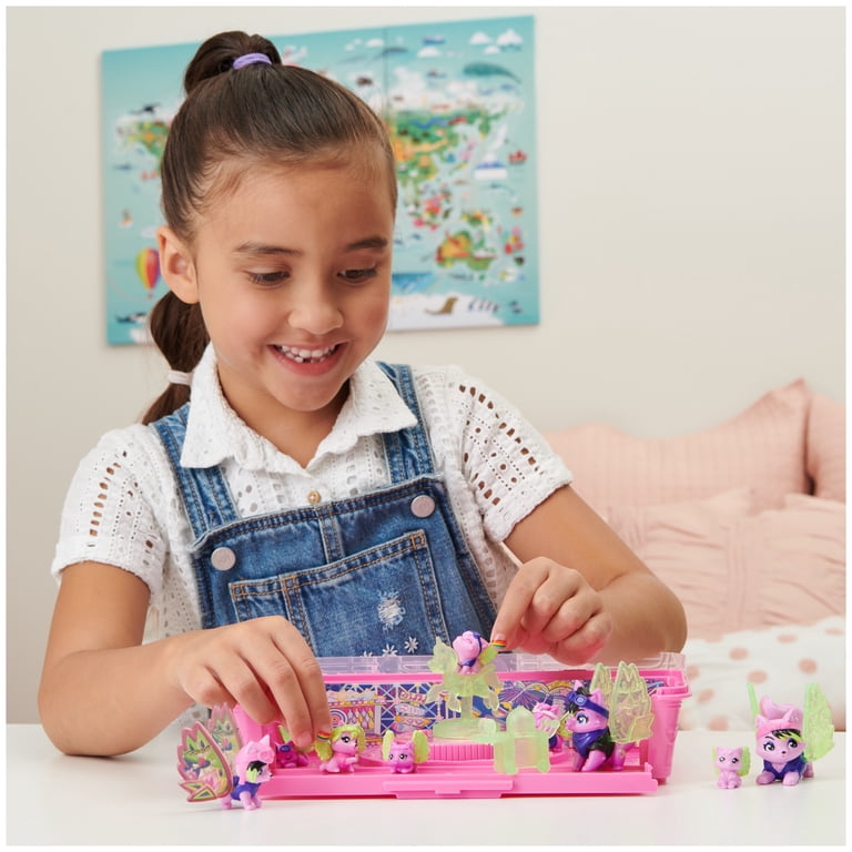 Hatchimals CollEGGtibles Wolf Family Toy Hatch Playset with