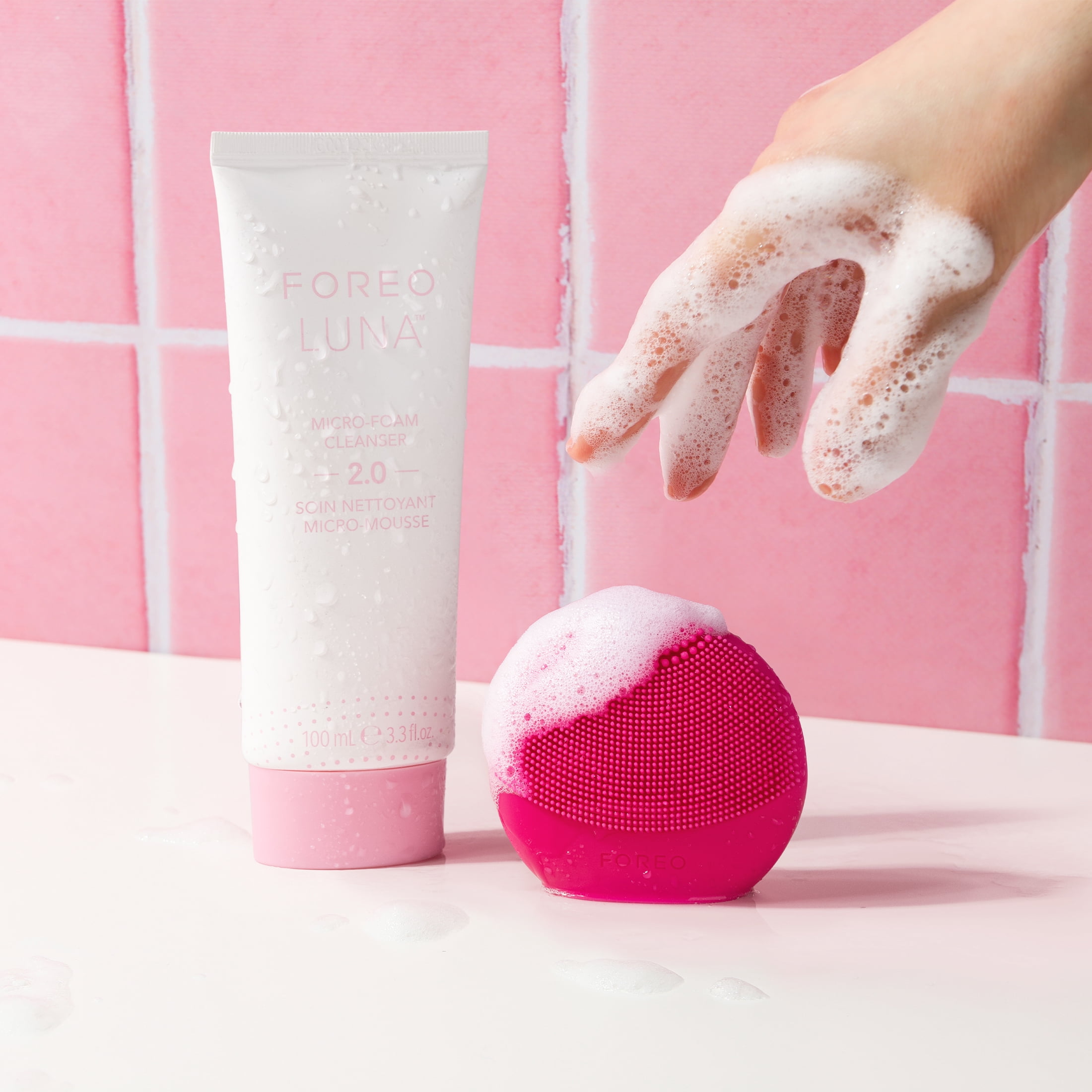 LUNA 4 play - facial cleanser -  Cherry Up!