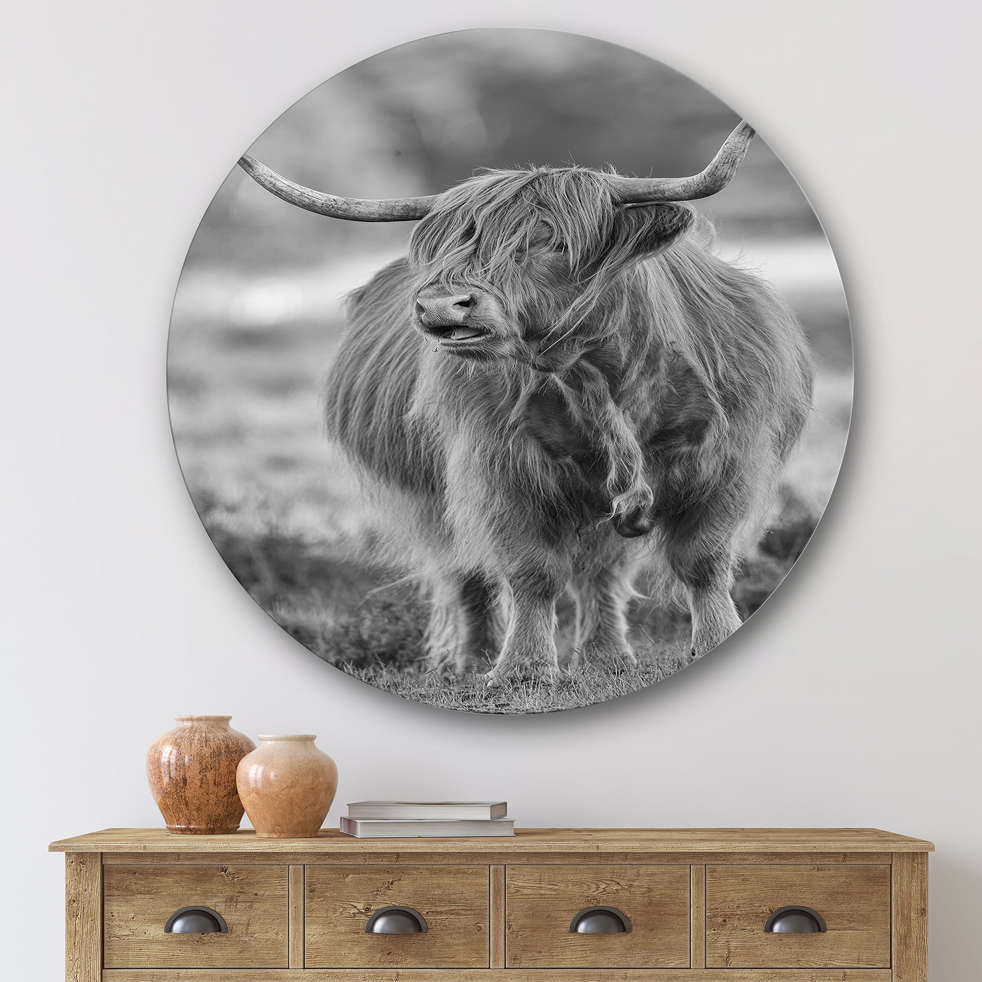 Designart 'Close Up View of Monochrome Bull' Farmhouse Circle Metal Wall Art 29x29 - Disc of 29