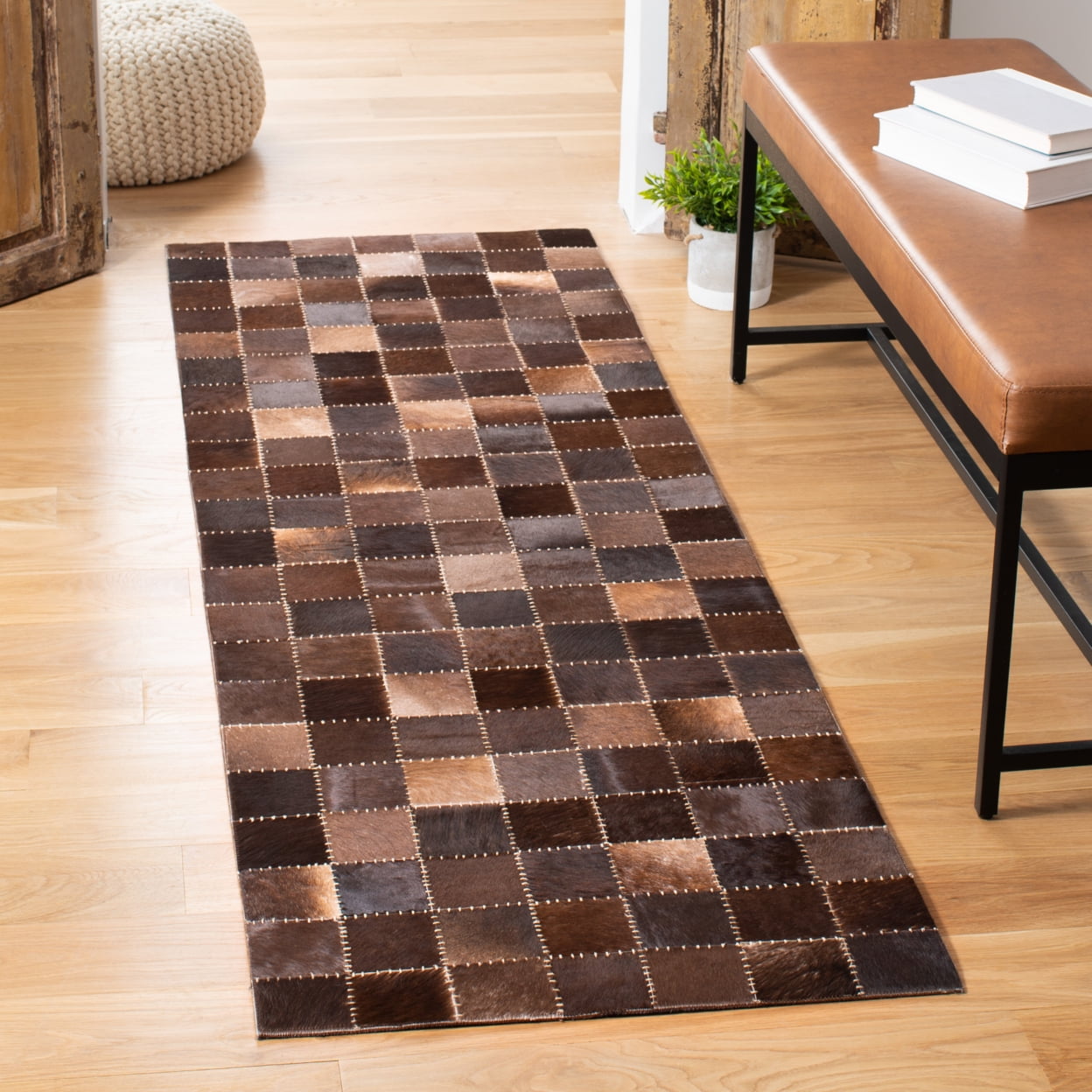SAFAVIEH Studio Leather Kynaston Geometric Area Rug, Brown/Beige, 4' x 6'