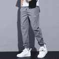 thumbnail image 3 of Pantalones cargo holgados y modernos con frunces, pantalones casuales recortados a la moda para hombres, tendencia juvenil de primavera y otoño, color sólido, 3 of 5