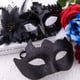 thumbnail image 4 of Conjunto de máscaras de disfraces de pareja Máscara de fiesta Máscara de disfraz de Halloween de plástico Máscara de Mardi Gras para mujeres y hombres, 4 of 5
