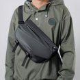 thumbnail image 1 of Bolso bandolera funcional para hombre, bolso de pecho multifuncional antisalpicaduras, bolso de hombro ligero y moderno para motocicleta para hombre, 1 of 4