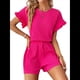 thumbnail image 1 of Conjunto de Dos Piezas para Mujer: Top de Corta con Cuello Redondo y Volantes y Pantalones Cortos con Cordón. Rojo XL, 1 of 9