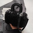 thumbnail image 3 of Bolso de mujer de felpa de invierno 2024, nuevo bolso cruzado versátil de moda, bolso de mano para mujer, bolso de hombro, 3 of 5