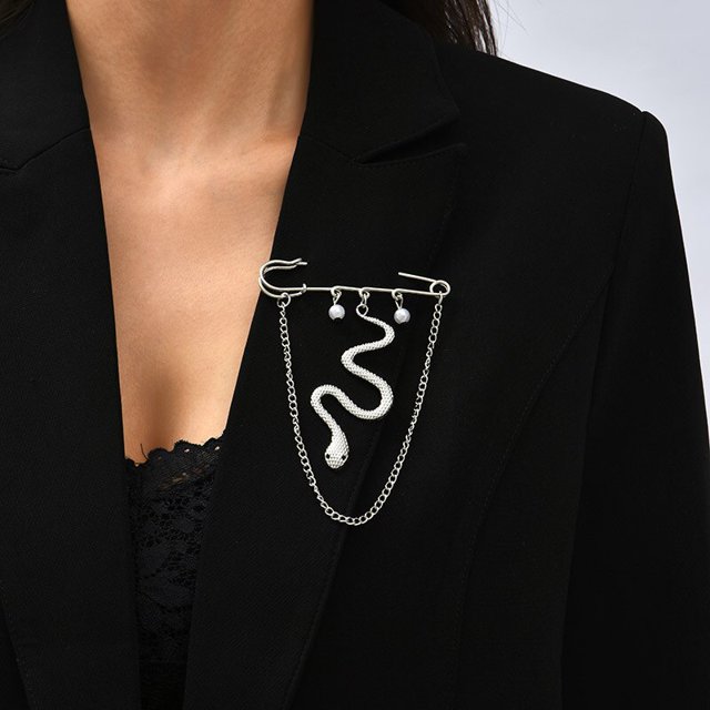 Broche con colgante de borla oscura para hombres y mujeres, broches barrocos de diamantes de imitación Vintage, Punk, Stay Gothic, Harajuku, joyería de calle