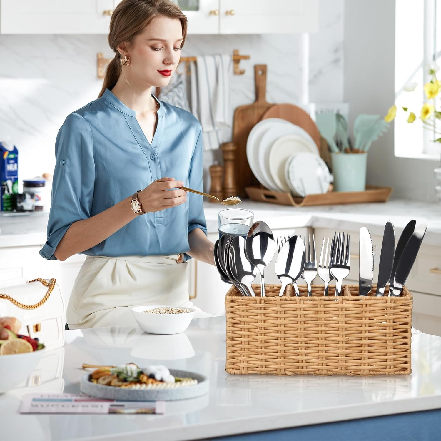 Wicker Flatware Silverware Caddy Cutlery Holder Kitchen Storage for Countertop Small Utensil Holders Party Table Spoon Knives Fork Holder Flatware Utensils Caddy Basket