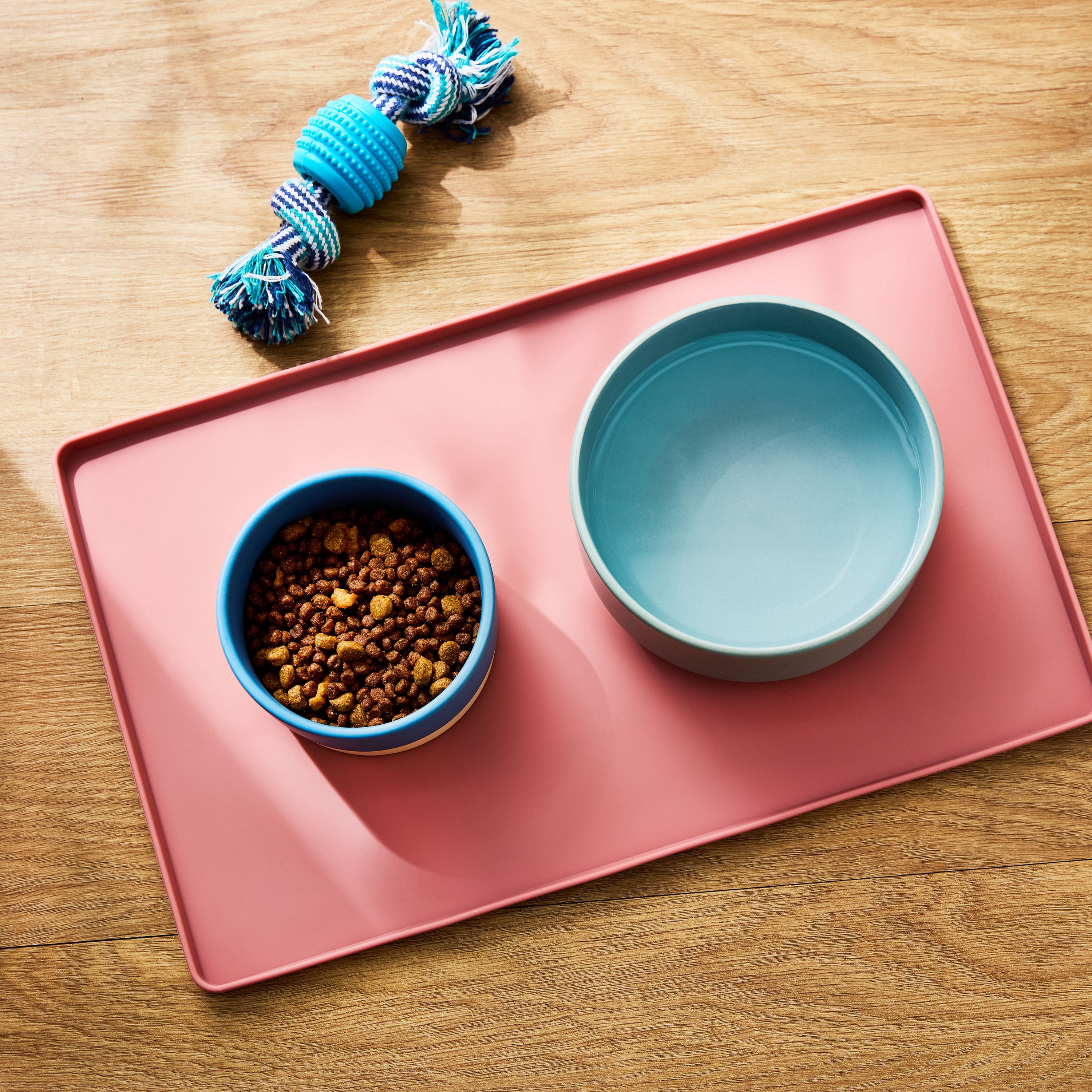 Vibrant Life Small Silicone Pet Feeding Mat, Rose, 13" x 8"
