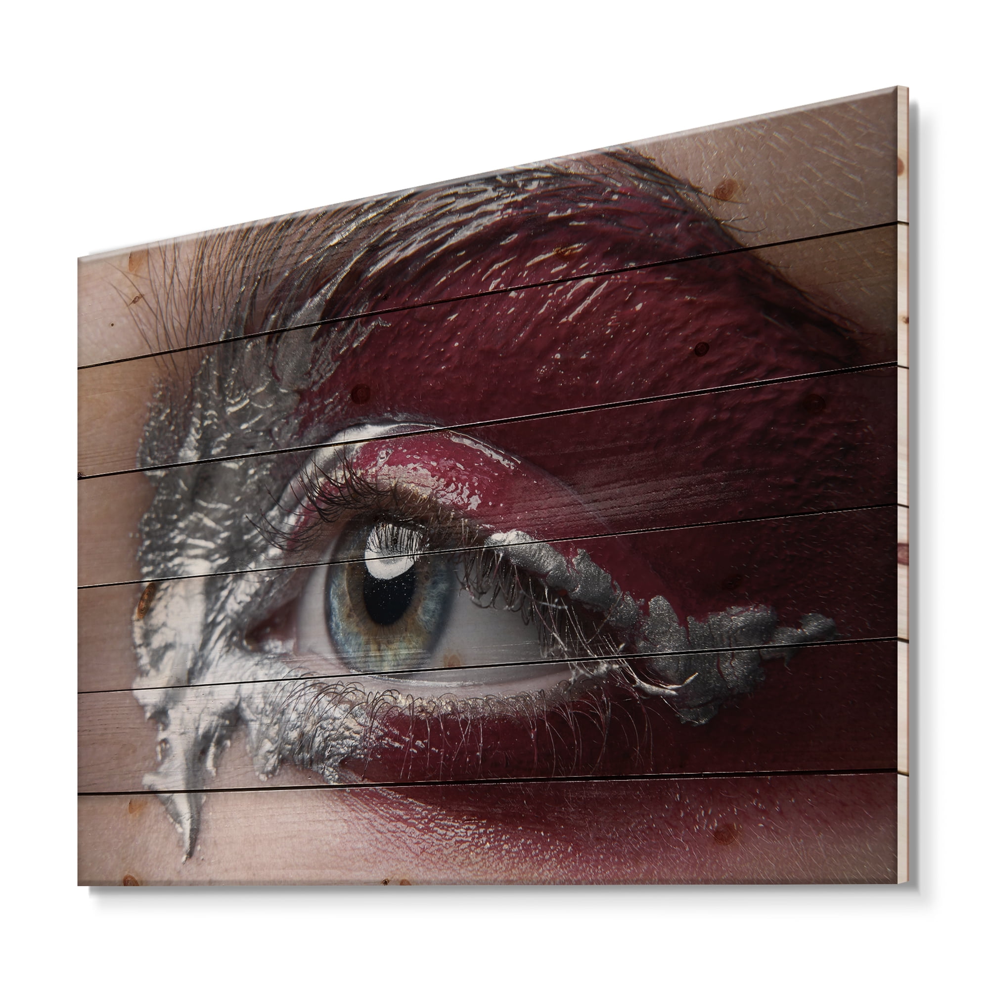 Designart 'Close Up of A Woman Eye With Red Makeup On' Modern Print on Natural Pine Wood