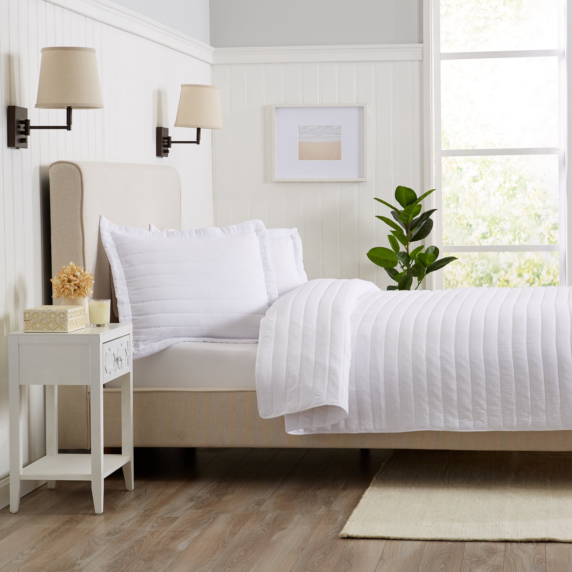 Great Bay Home Channel Stitch Modern Ribbed Reversible Quilt Set With Shams  (Full / Queen, White)