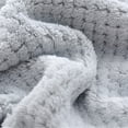 thumbnail image 1 of Toalla de baño Sincero de Terciopelo Coral gris 30x30 cm, 1 of 3