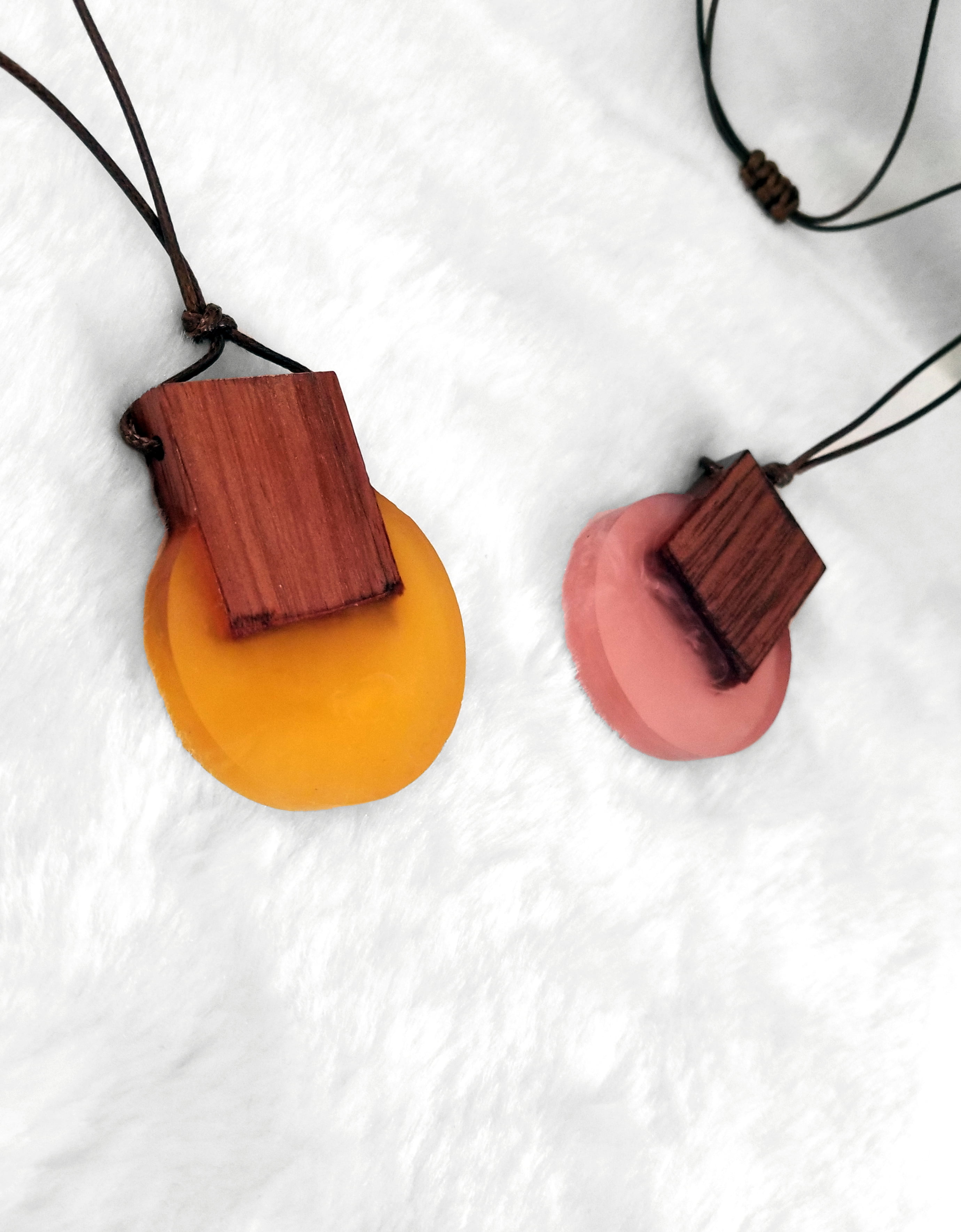 Blue Box Boutique Inc Round Yellow Resin Wood Leather Cord Necklace for Women, Teens | Wood Anniversary Gift